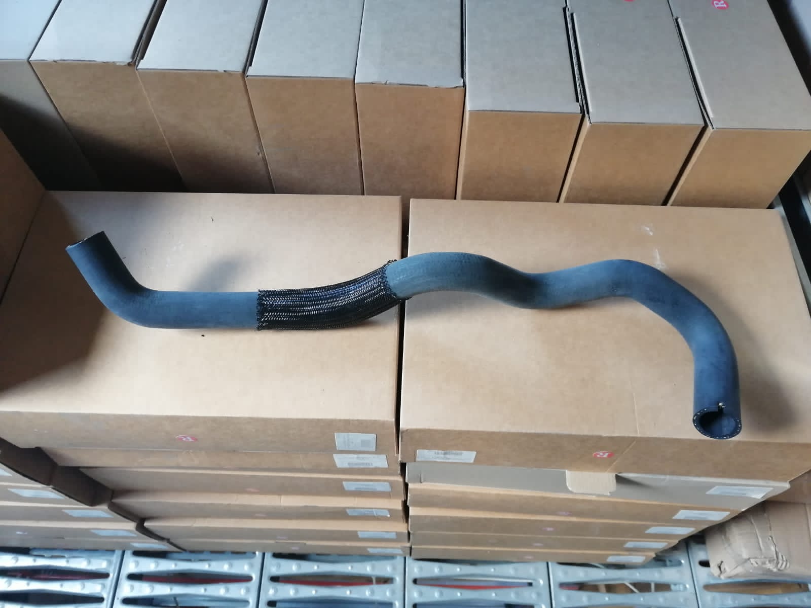 Патрубок охлаждения нижний от термостата к радиатору Ducato(250)/Jumper 3/Boxer 3 2.2 SHTEIER SHT 0144-02-003