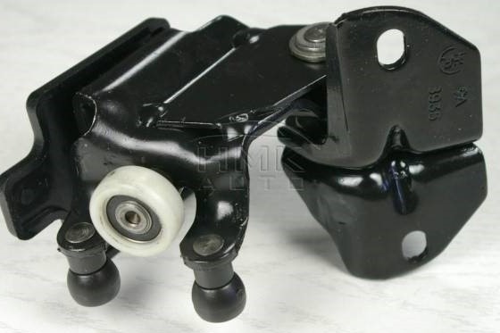 Ролик двери сдвижной (средний/центральный) Ducato(250)/Boxer 3/umper 3 06-> FIAT 1376704080