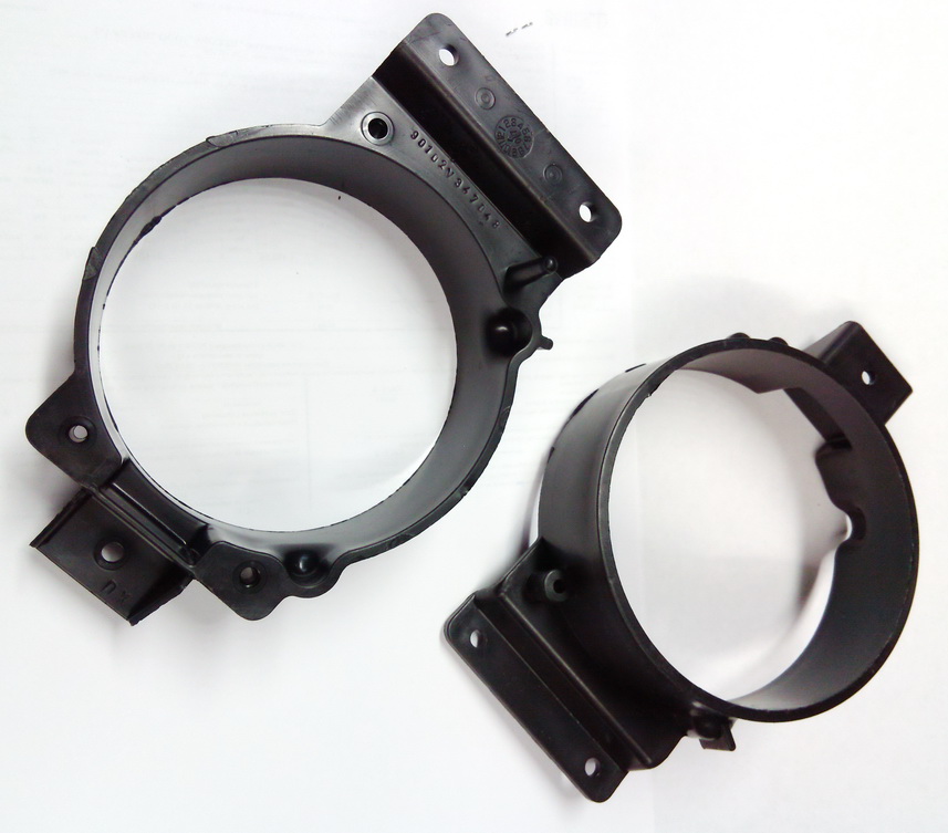 Кронштейн крепления фары противотуманной правый Transit 06- FORD 1387138