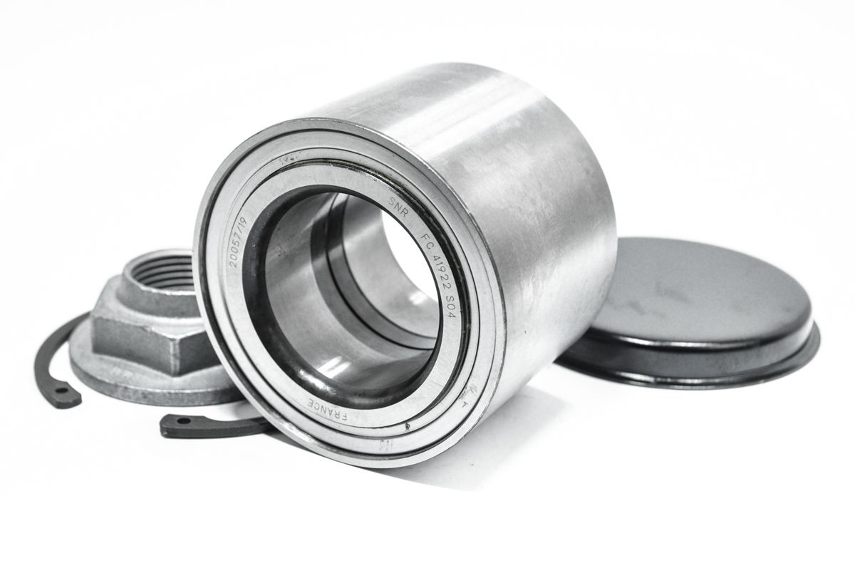 Подшипник ступицы колеса к-кт односкат зад прав/лев Opel Movano/Renault Master 10> SNR R14128