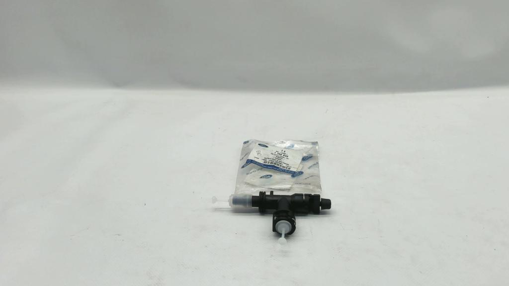 Переходник (трубка) рабочего цилиндра сцепления пластик Transit (МКПП-VMT6) 11~ FORD 1798849