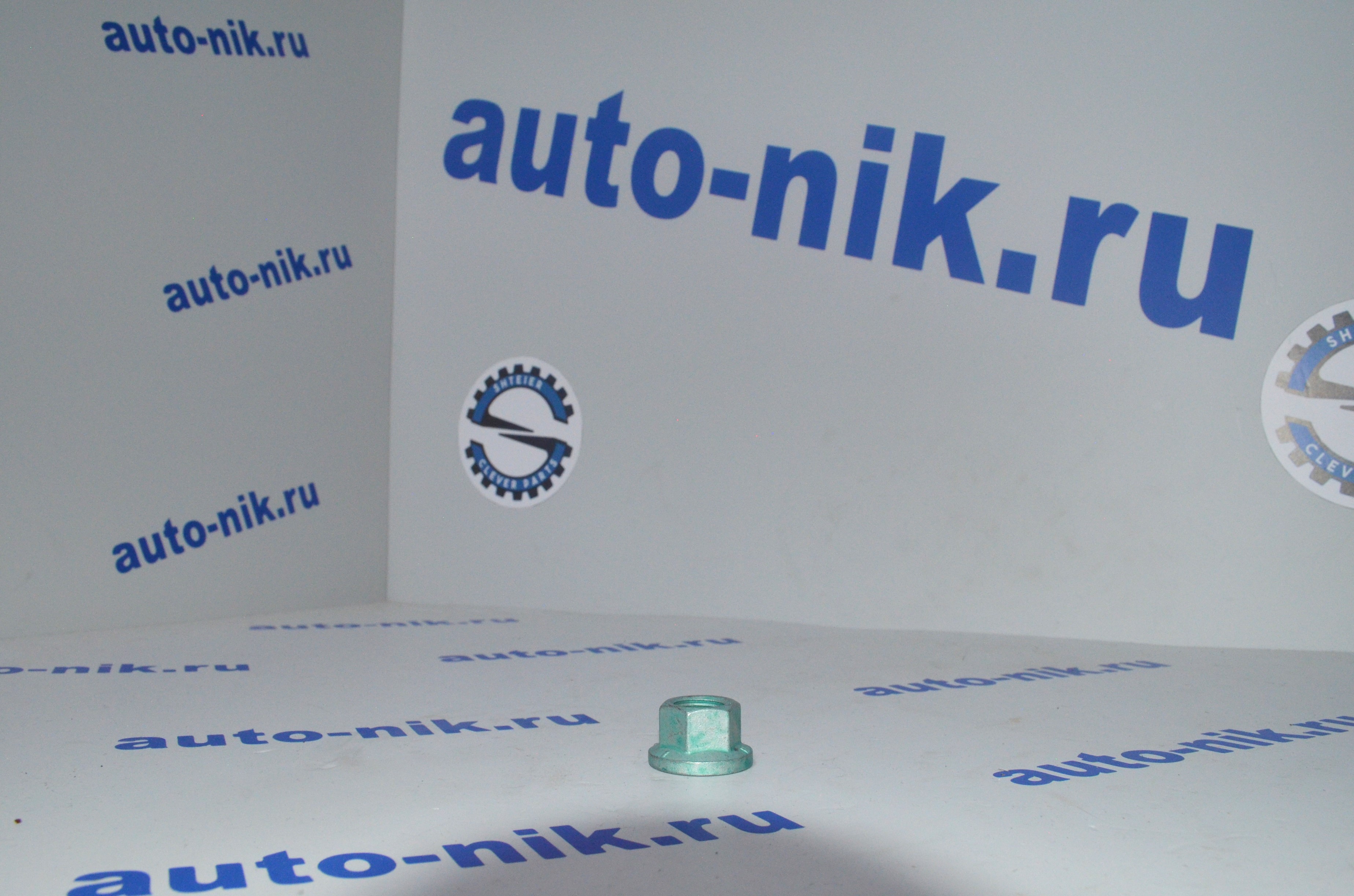 Гайка колесная (M14x1.5) с юбкой Sprinter (W904) с 96-06г/ T1/T2 c81-95г FEBI 22474