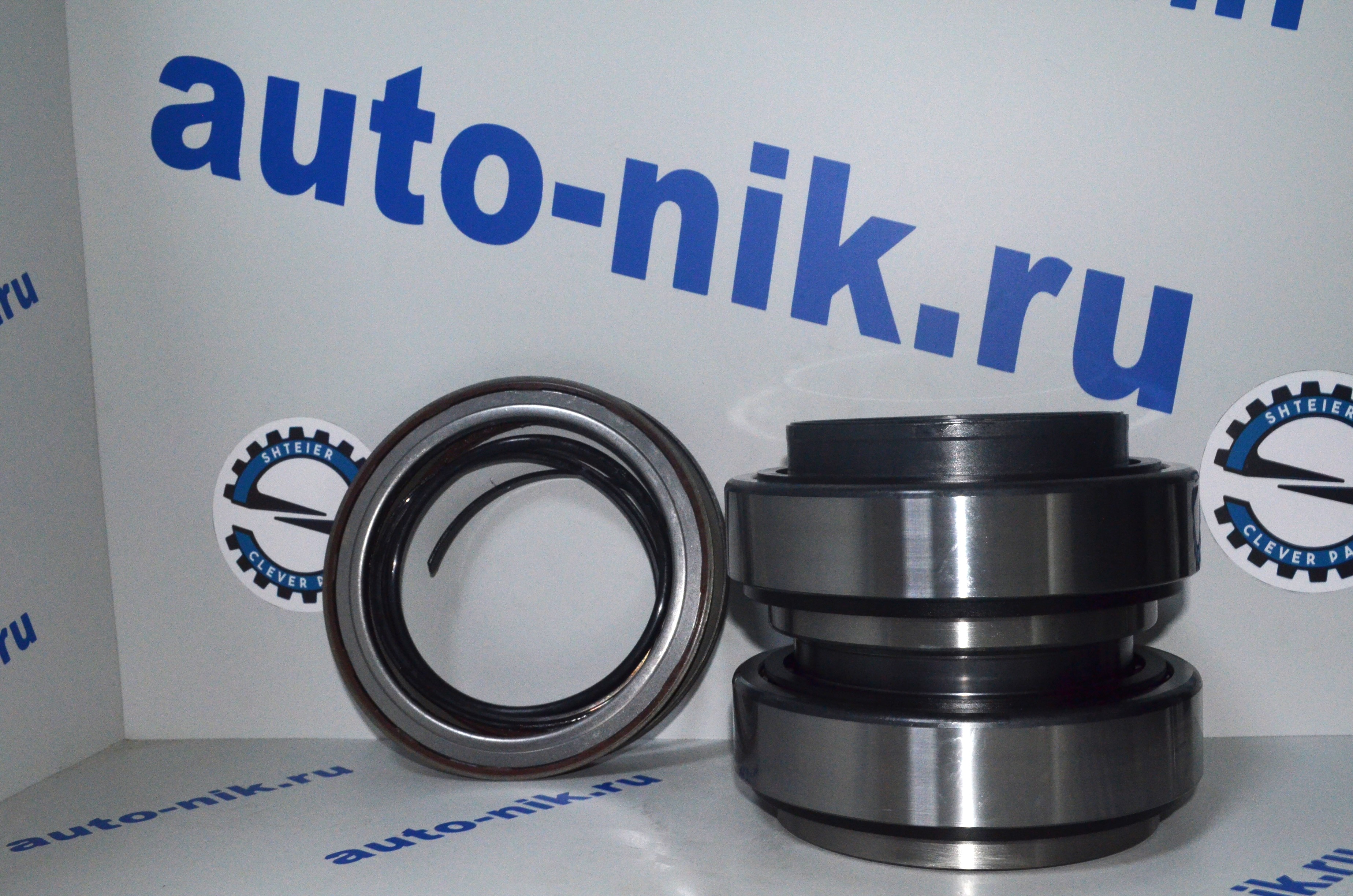 Подшипники ступицы заднего колеса комплект на колесо 13t 105x160x140 Yutong ZK6122H9/28H 310401223