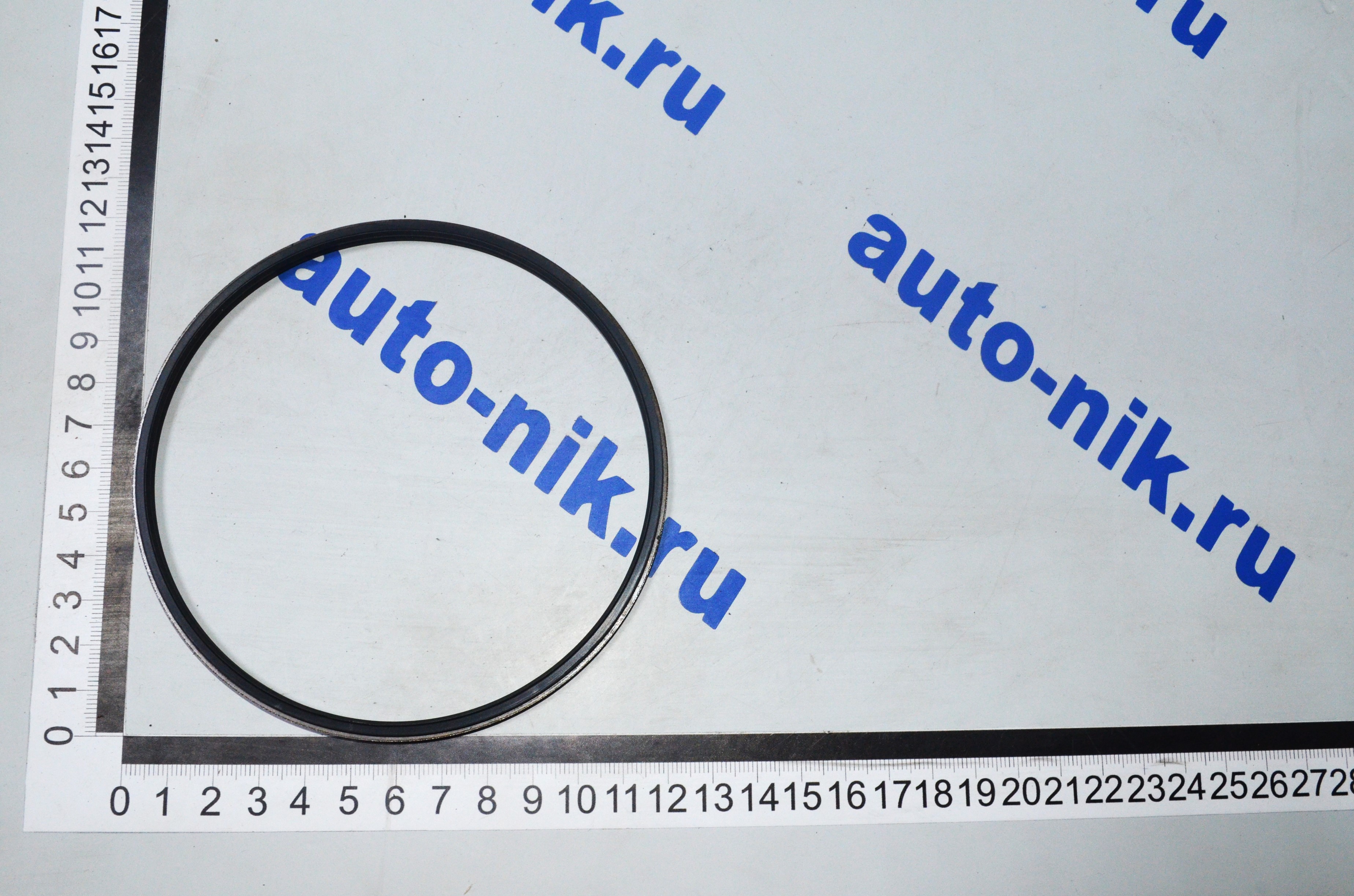 Кольцо уплотнительное сальника ступицы задней 112,4x121 Yutong ZK 6128 310401714