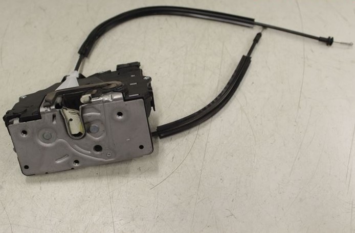 Сайлентблок заднего верхнего рычага Toyota Avensis AZT250/CDT250/ZZT251/ADT251 MASUMA RU388