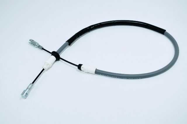 Трос стояночного тормоза (1032/757 mm)  Master III (метал пласт) RENAULT 364024124R