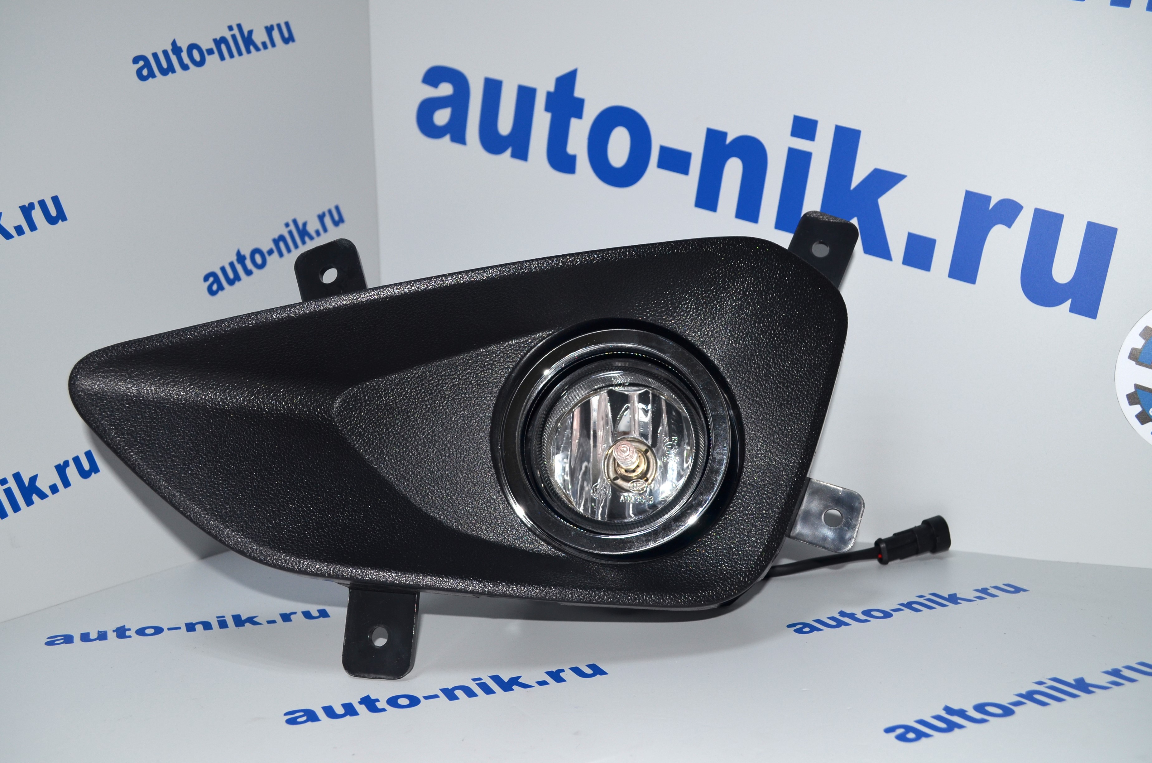 Фара противотуманная левая LED ZK6128HN YUTONG 411600320