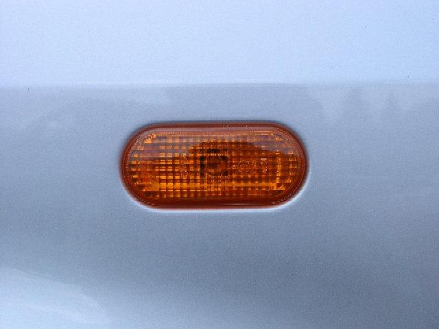 Повторитель указателя поворота овальный желтый VW Golf/Passat/Sharan 88-10 DEPO 4411406NUEY