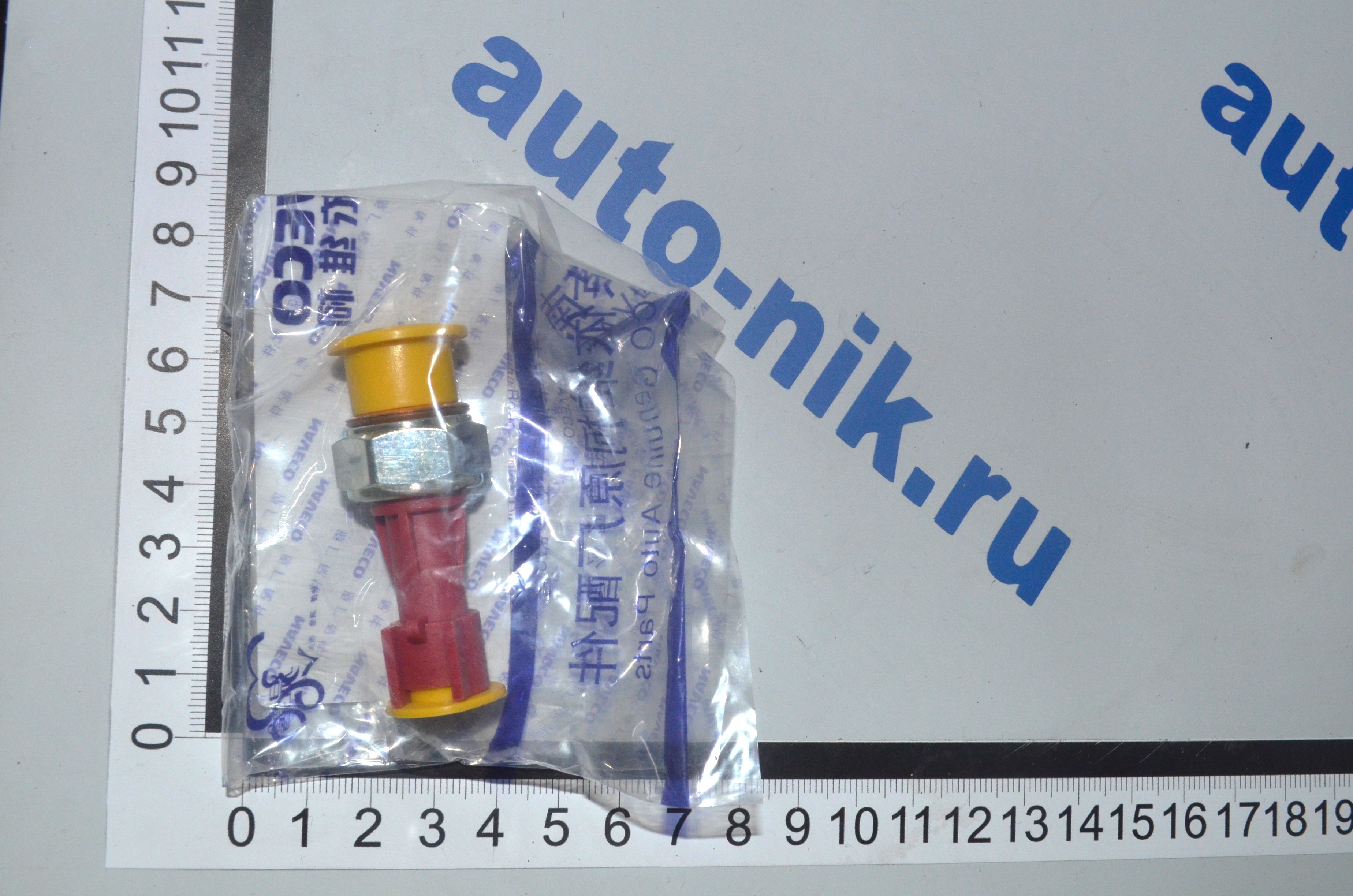 Датчик давления масла (NAV) Ducato RUS(230/244)/Daily 2.3-2.8JTD NAVECO 504310254