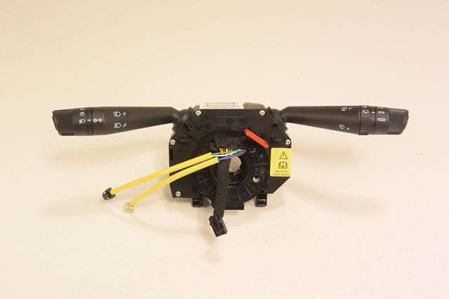 Переключатель подрулевой с задним стекло-ем/без круиз контроля/с магнитоллой Grande Punto/Punto 05> FIAT 735521315