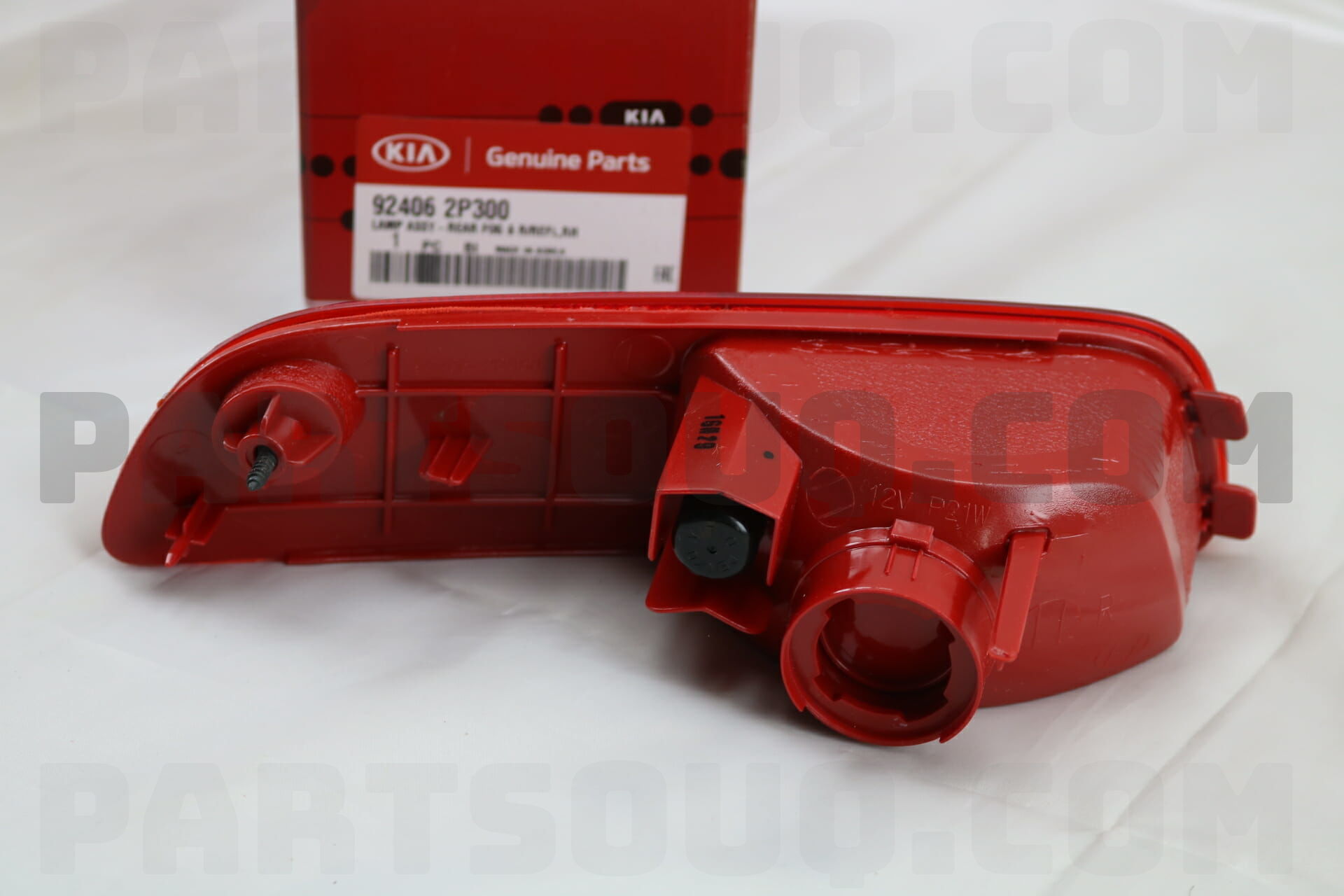 Фонарь противотуманный задний правый Kia Sorento (09-12) HYUNDAI/KIA 924062P300