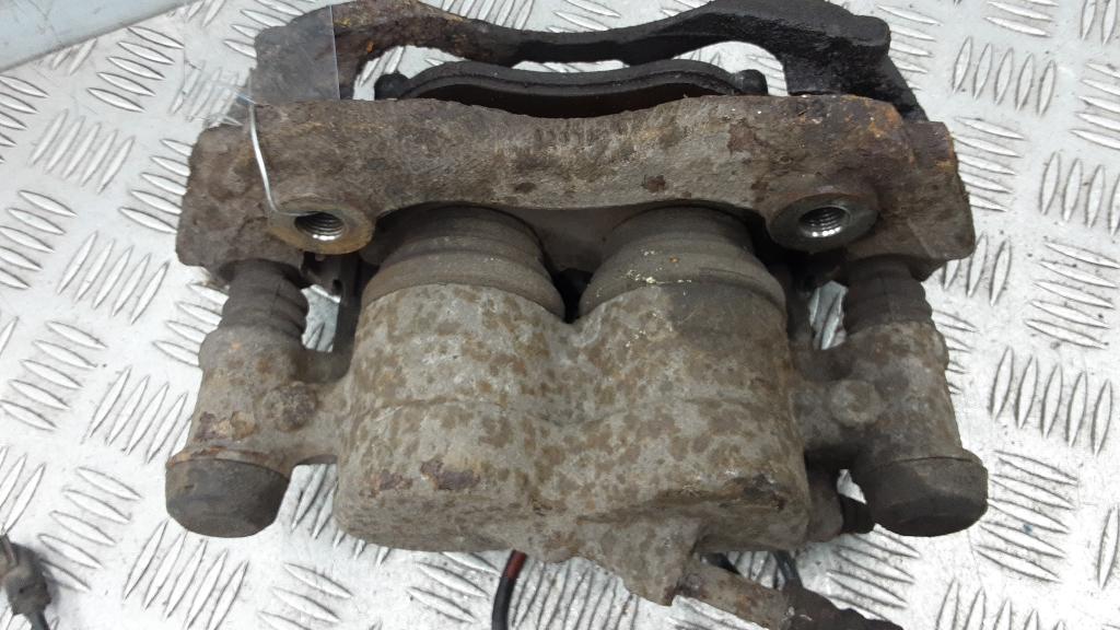 Тормозной суппорт БУ перед левый в сборе со скобой MB V-Class/Vito/Viano (W639) 03-14  2.2 КПП  6ст. MERCEDES BENZ A6394200483