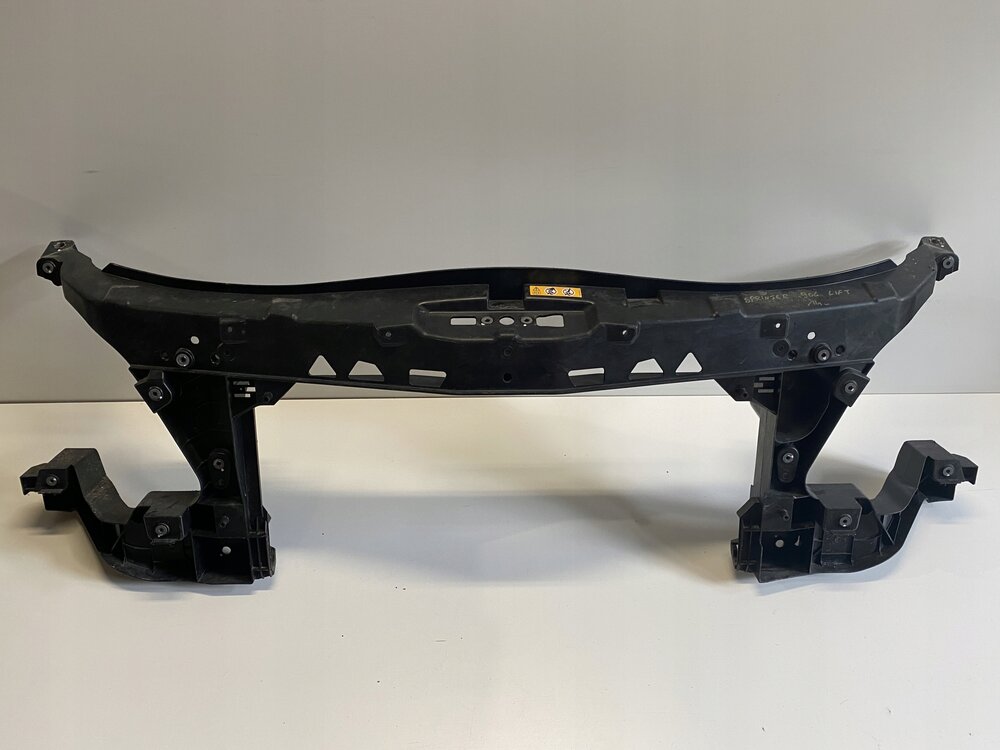 Панель передняя (рамка радиатора) MB Sprinter с 2014 MERCEDES BENZ A9068800403