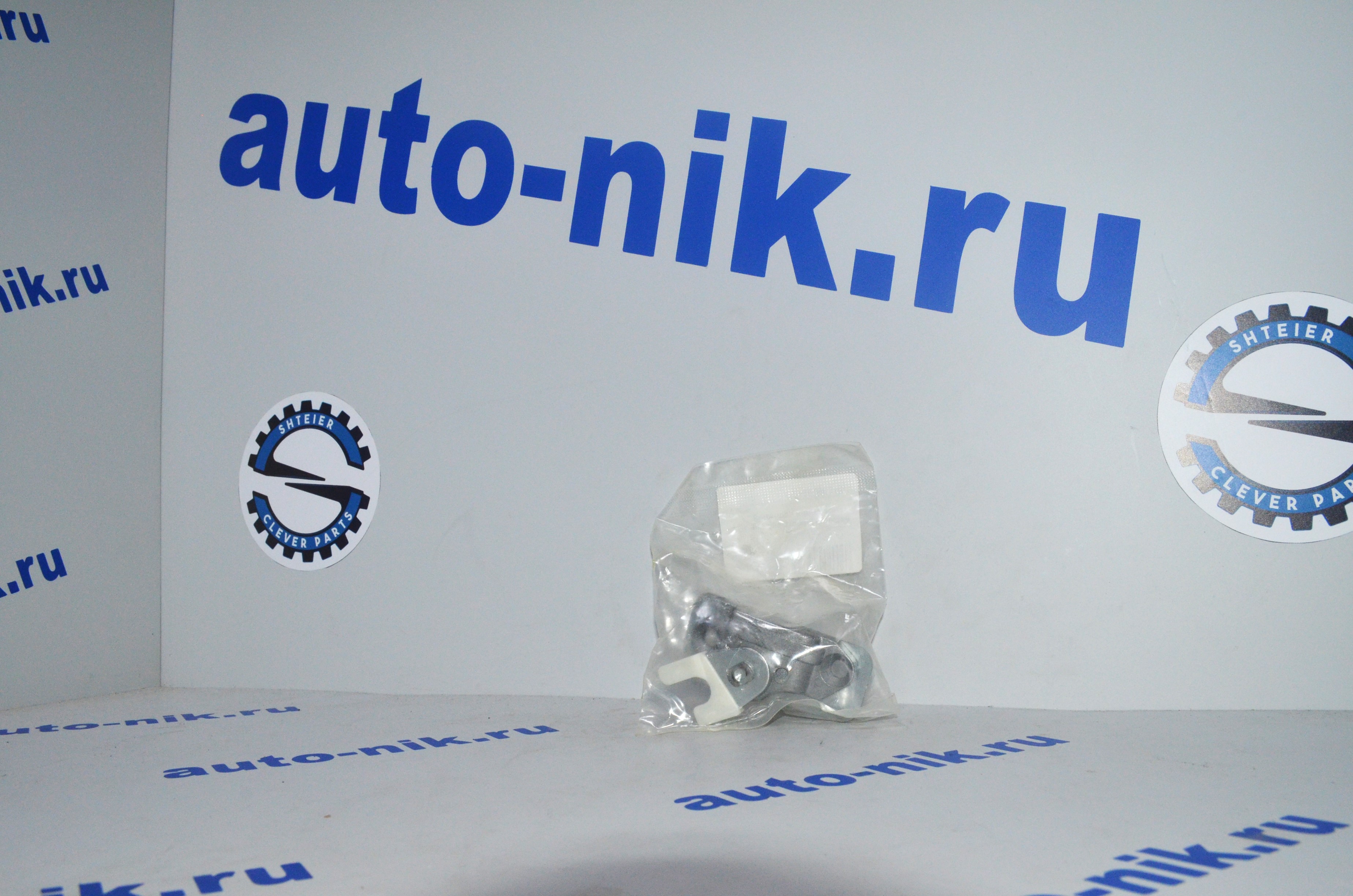 Замок двери сдвижной верхний Iveco  Daily 3 06-> SHTEIER SHT 068-08-C02