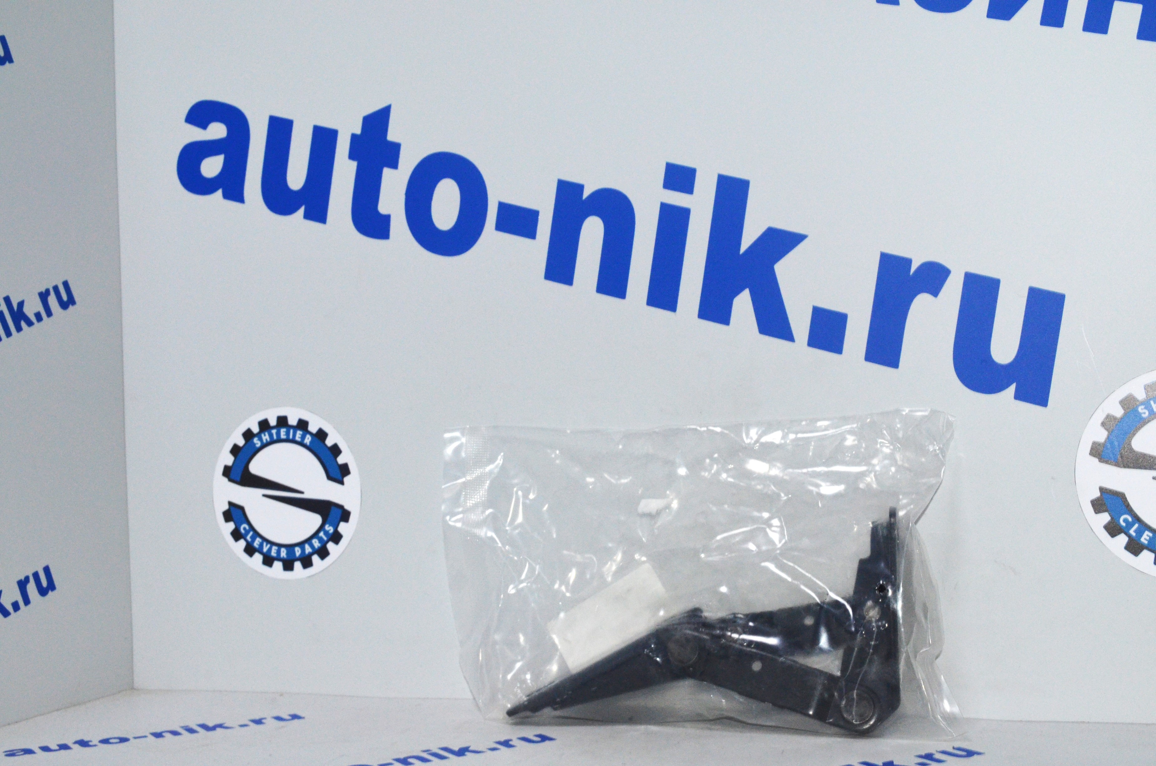 Петля открывания капота левая MB Sprinter 97>06 411/413/416/311/313 Classic SHTEIER SHT 069-04-C06