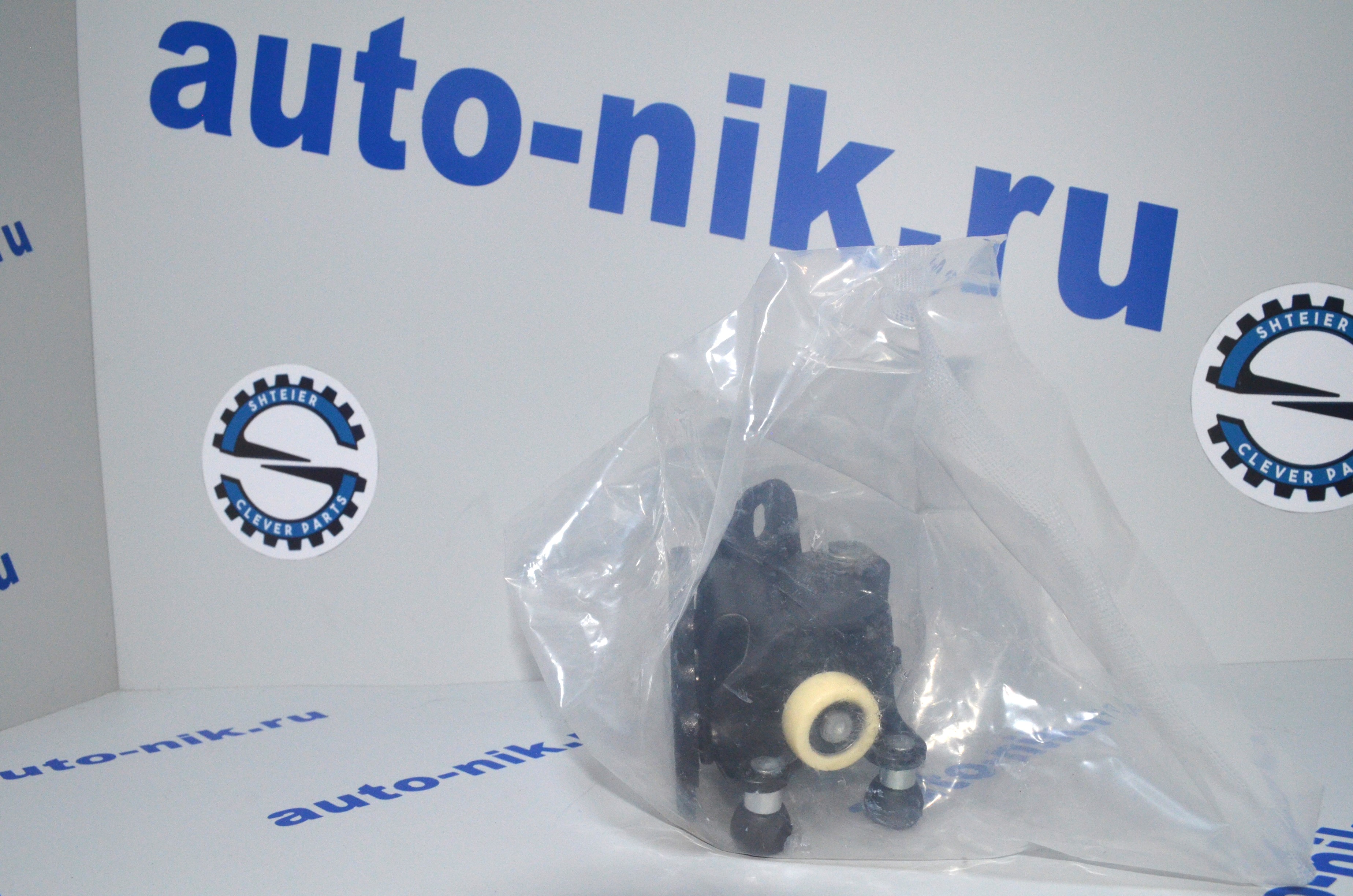Ролик сдвижной двери центральный Ducato/Boxer/Jumper 06> SAT ST9033S4